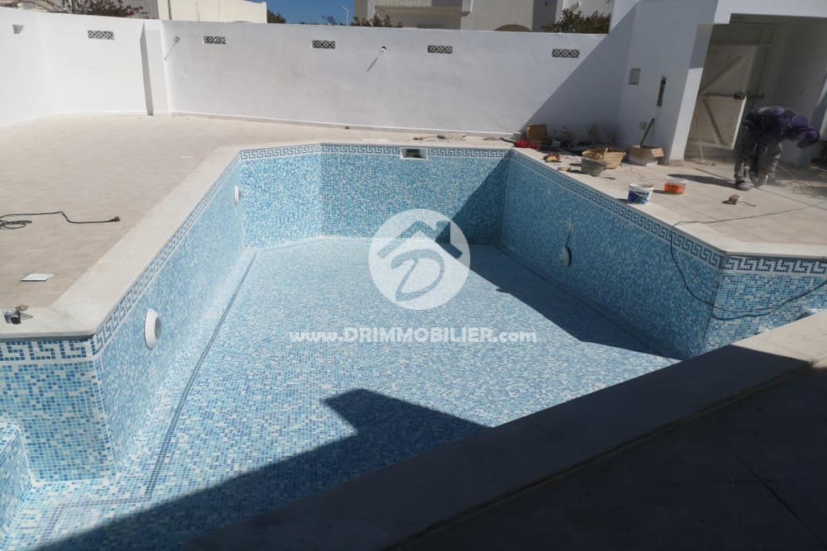 Réception Piscine au zone touristique MIDOUN -   Notre Chantiers Djerba